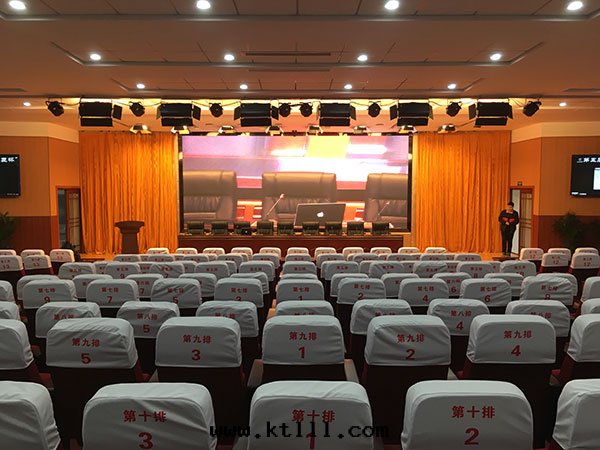 某區(qū)縣(xiàn)進(jìn)修校(xiào)多(duō)功能(néng)廳項目